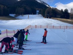 Skitag der 2. Klassen - Puchberg/Schneeberg